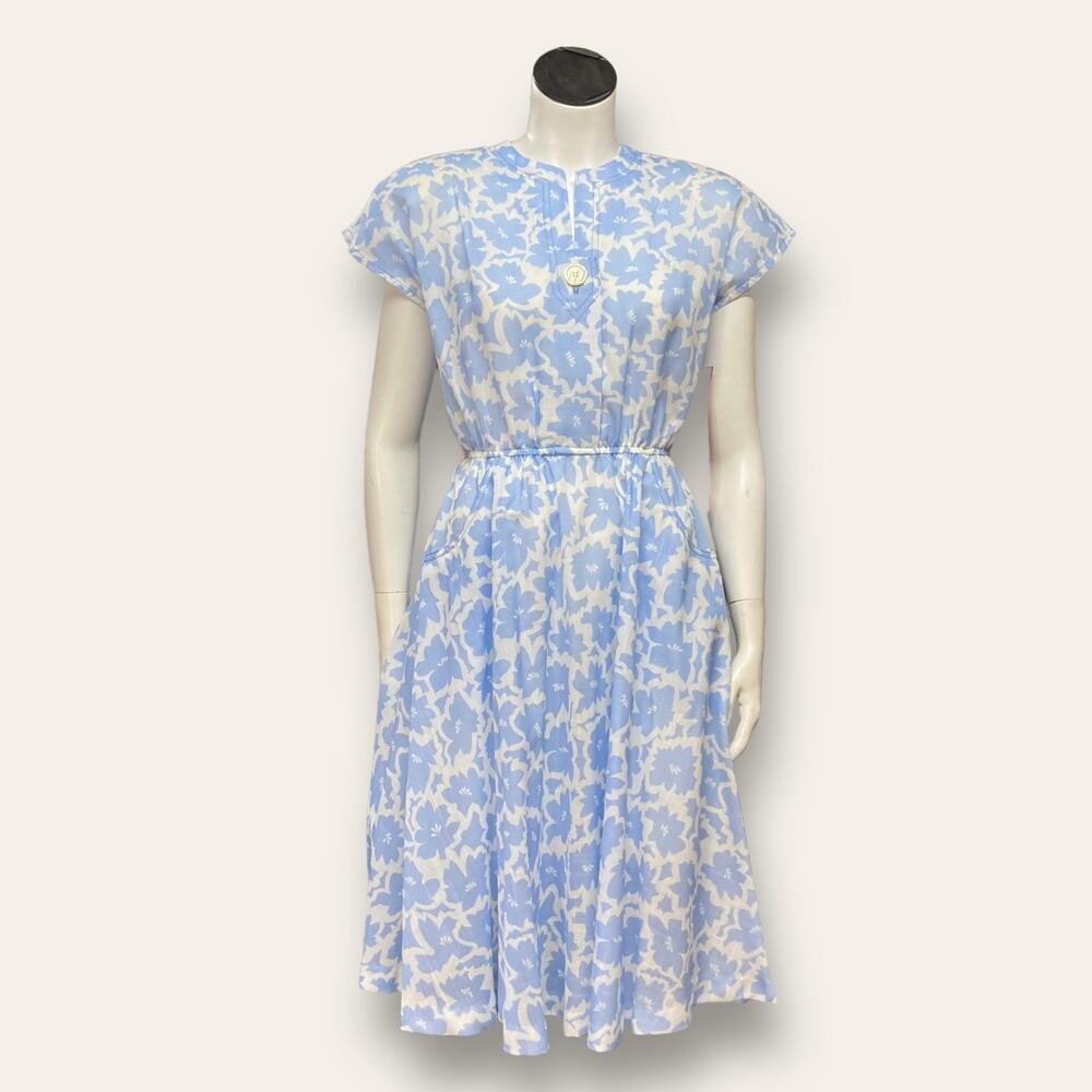 VTG union made Leslie Fay A-line blue and white Floral fabric (NWT) Small